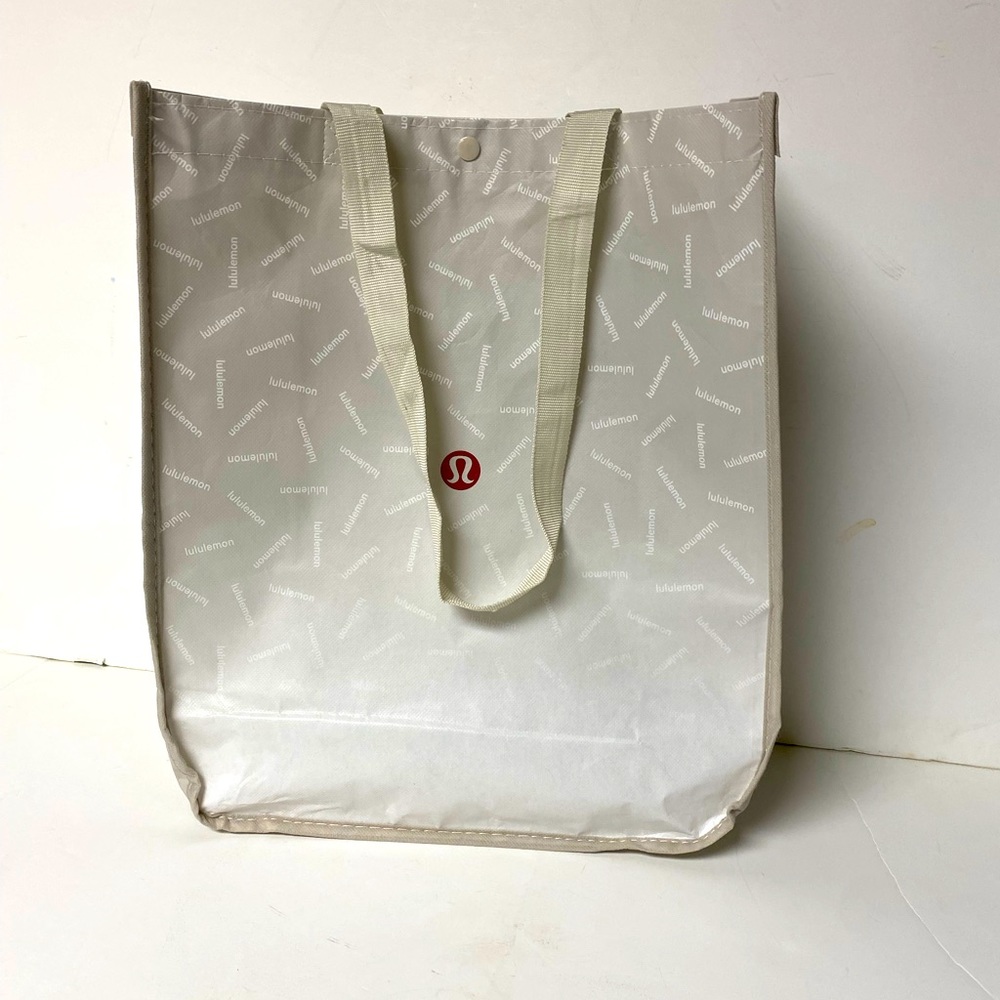 Lululemon large reusable bag